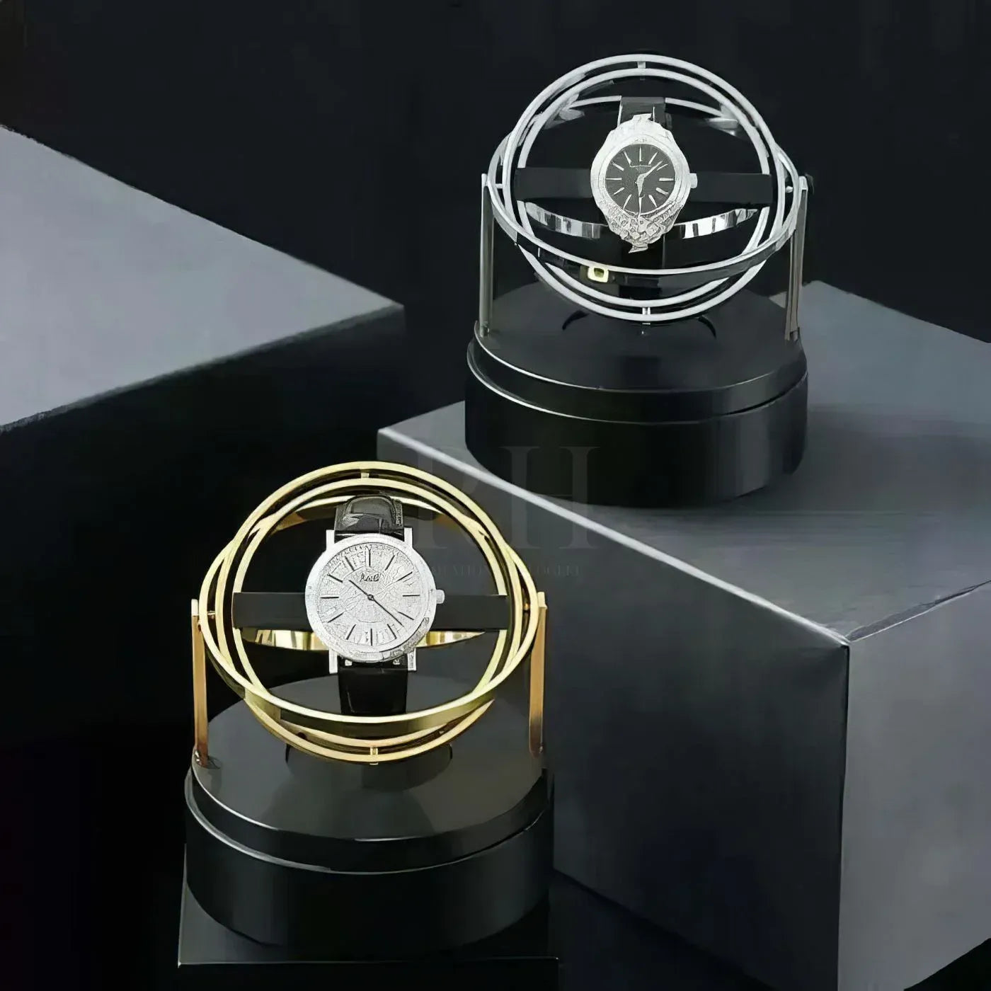 Remontoir Gyroscopique sous Cloche en Verre – Présentation Premium pour Montre Automatique | SwissTouch