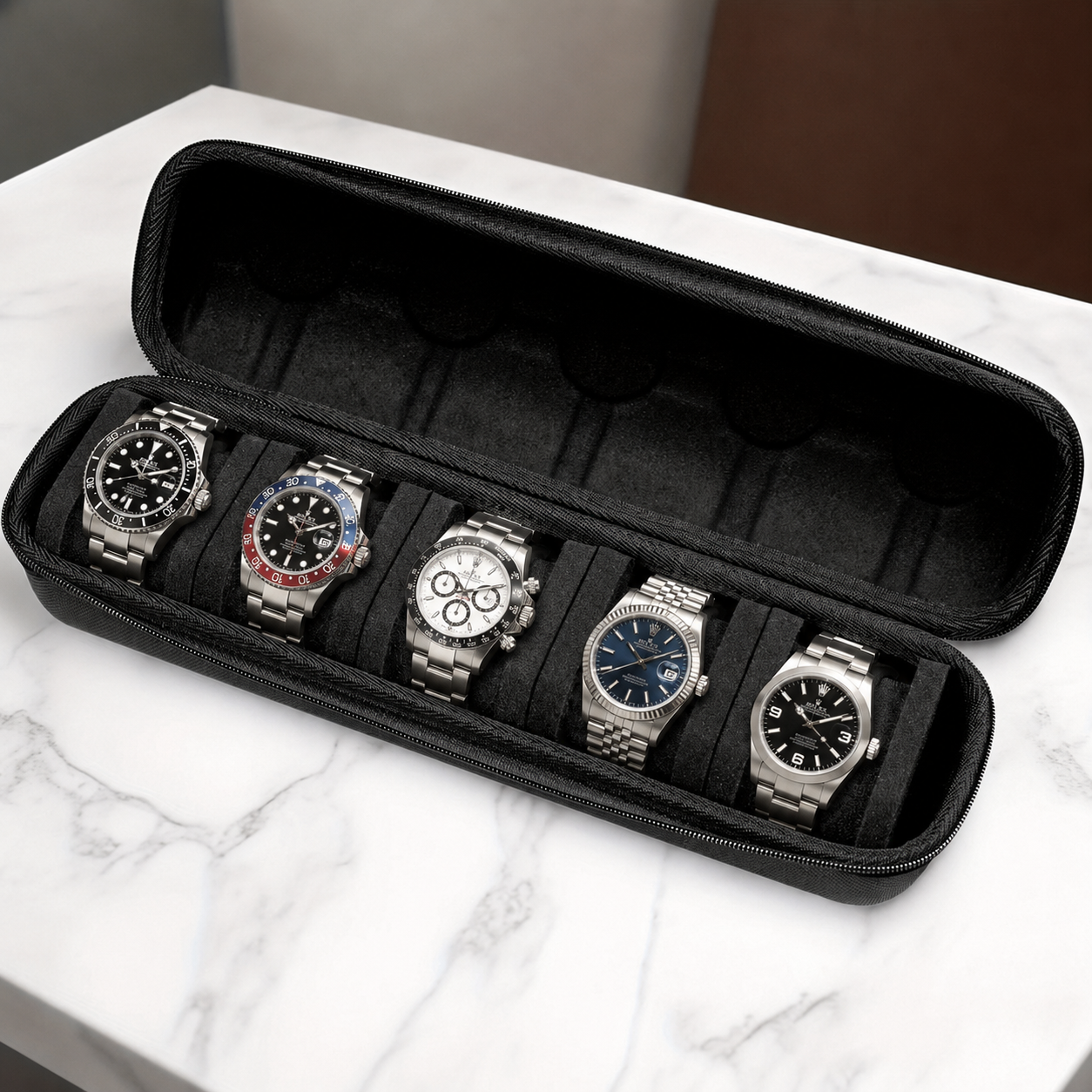 Coffret 5 montres - vue ouverte, rangement complet