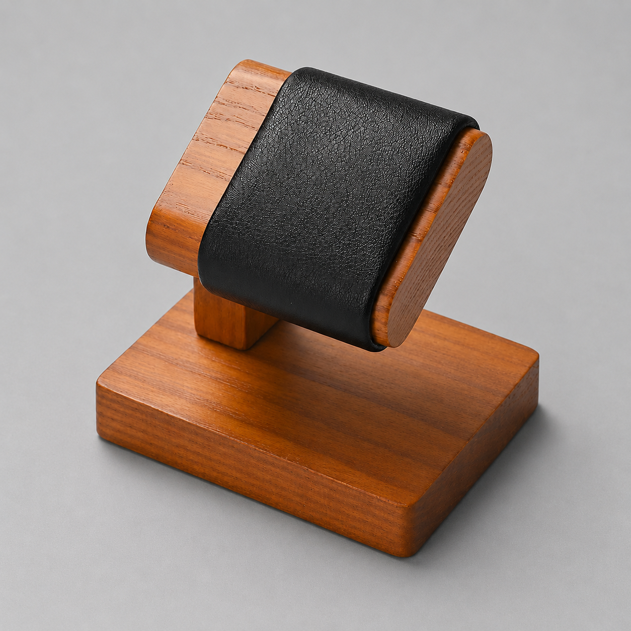 Porte-montre bois massif - vue avec montre installée